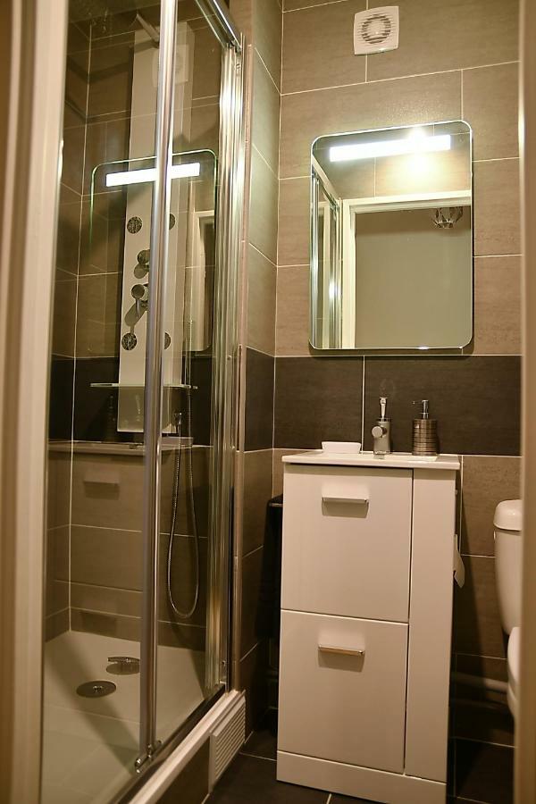F1 Entier Cosy Style Chalet Montgeron, Proche Paris Bagian luar foto