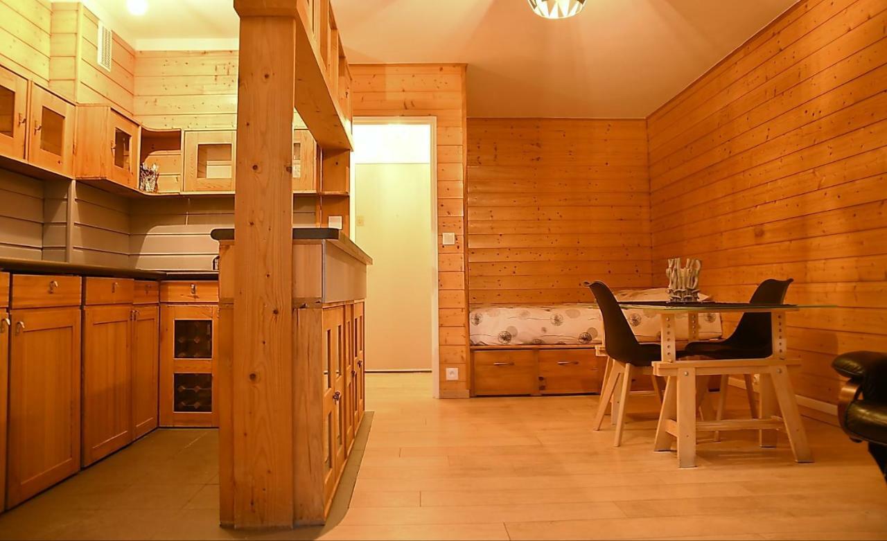 F1 Entier Cosy Style Chalet Montgeron, Proche Paris Bagian luar foto